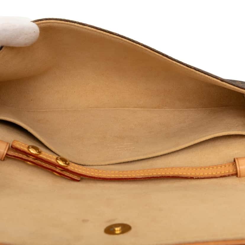 Louis Vuitton Monogram Pochette Twin GM Brown Very good condition - Model View