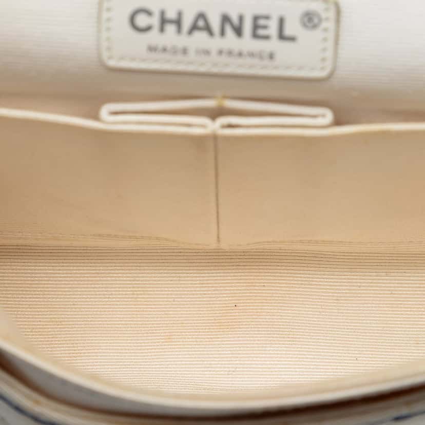 Chanel Medium Classic Printed Grosgrain Double Flap White Very good condition - Model View