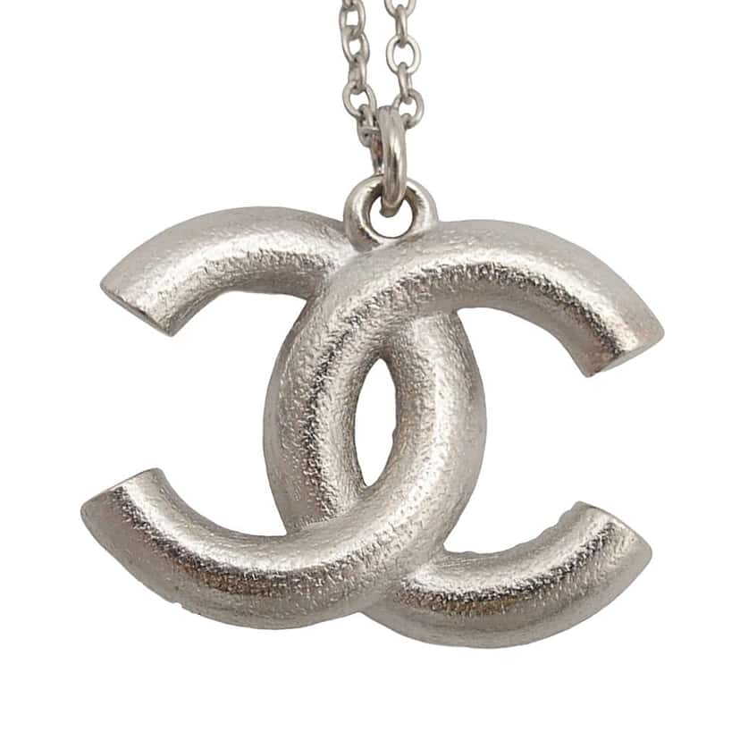 Chanel CC Brass Strass and Faux Pearl Pendant Necklace Silver Metal Very good condition - Box View