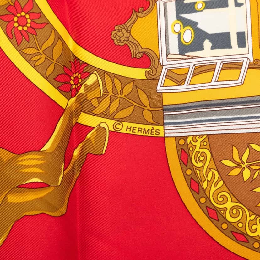 Hermès In Salzburg Silk Scarf 90 Red Very good condition - Model View