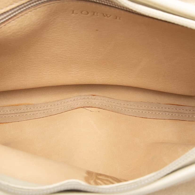 Loewe Suede Anagram Shoulder Bag Brown Leather Good condition - Model View