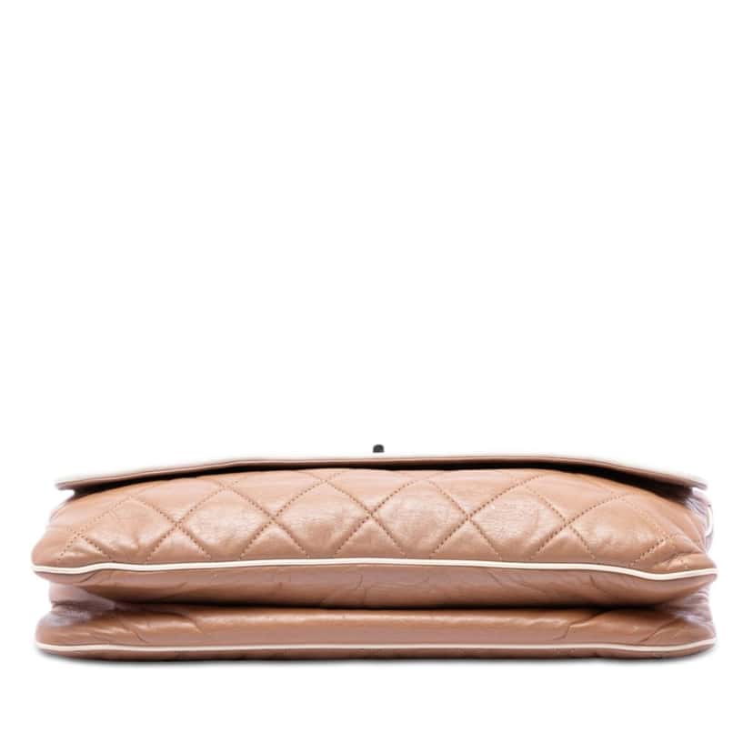 Chanel Quilted Aged Lambskin Reissue 2.55 East West Flap Brown Leather Very good condition - Inside View