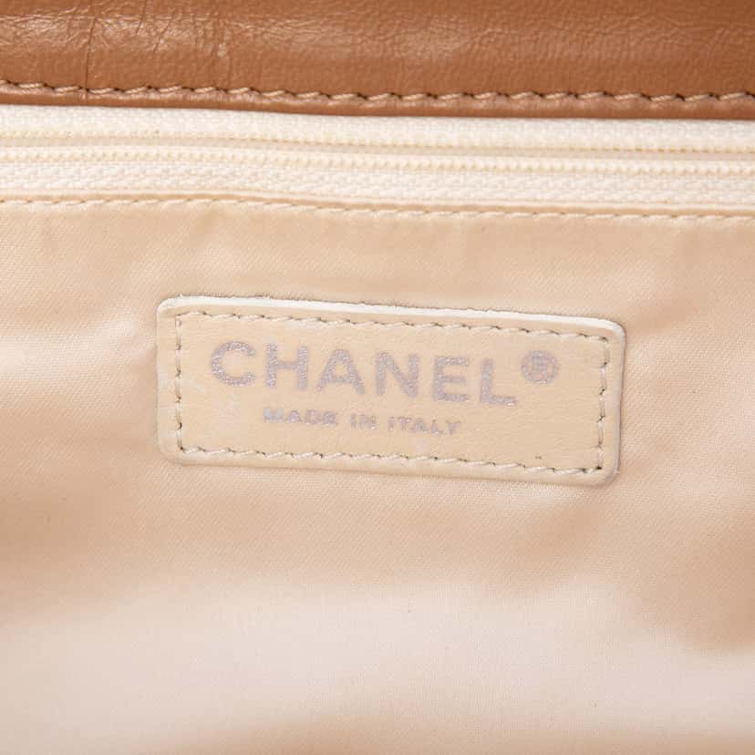 Chanel Quilted Aged Lambskin Reissue 2.55 East West Flap Brown Leather Very good condition - Box View
