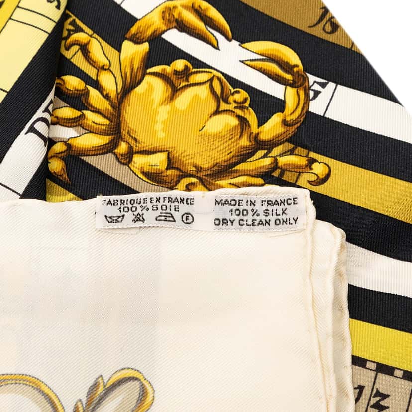 Hermès Astrologie Dies et Hore Silk Scarf 90 White Very good condition - Inside View