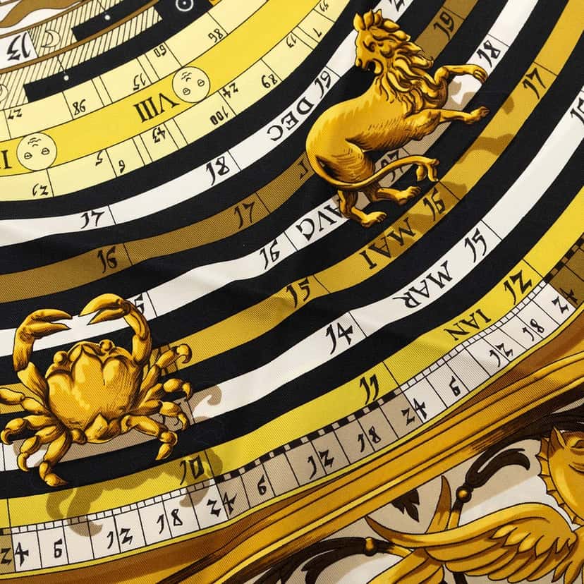 Hermès Astrologie Dies et Hore Silk Scarf 90 White Very good condition - Model View