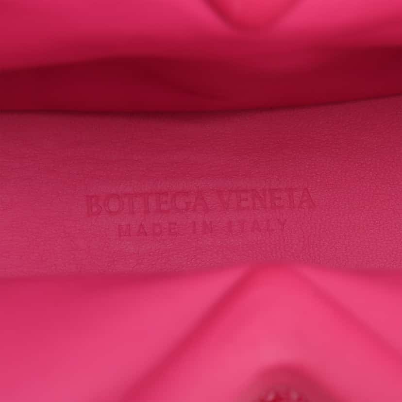 Bottega Veneta Small Boucle Curly Raffia The Point Triangle Satchel Pink Very good condition - Model View