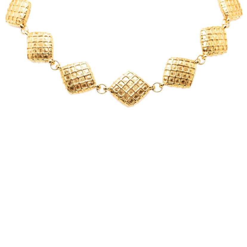 Chanel CC Gold Plated Quilted Diamond Necklace Gold Metal Very good condition - Front View