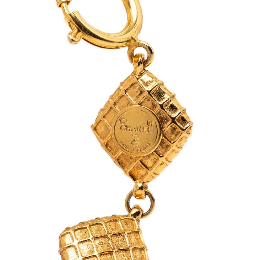 Chanel CC Gold Plated Quilted Diamond Necklace Gold Metal Very good condition - Inside View