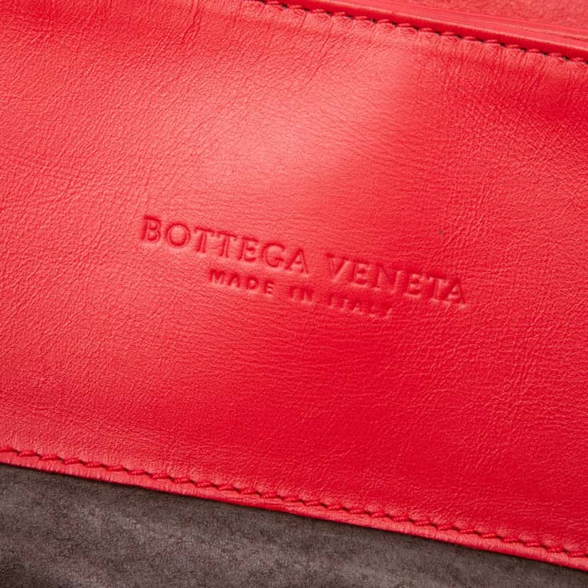 Bottega Veneta Medium Nappa Intrecciato Roma Tote Red Leather Very good condition - Box View