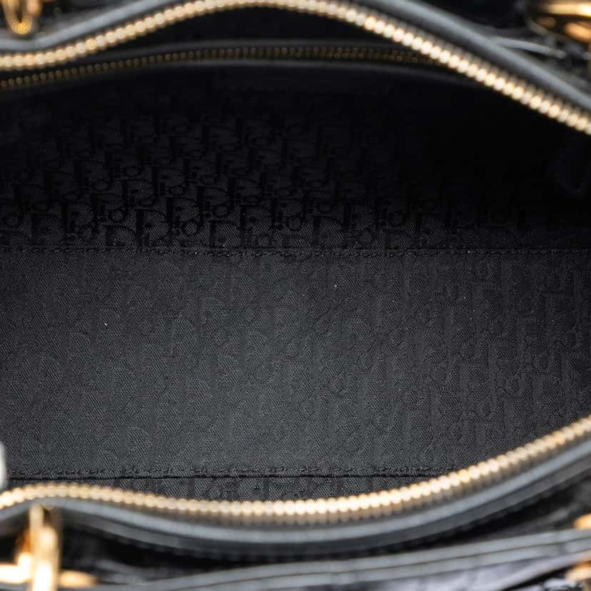 Dior Large Patent Cannage Lady Dior Black Leather Very good condition - Model View