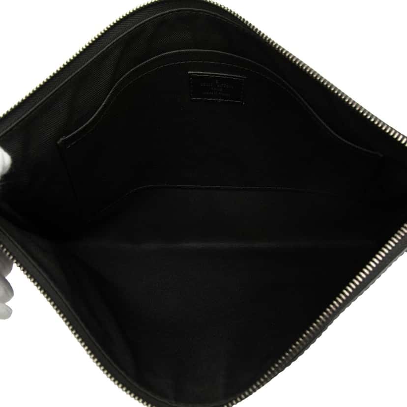 Louis Vuitton Monogram Eclipse Discovery Pochette GM Black Very good condition - Model View