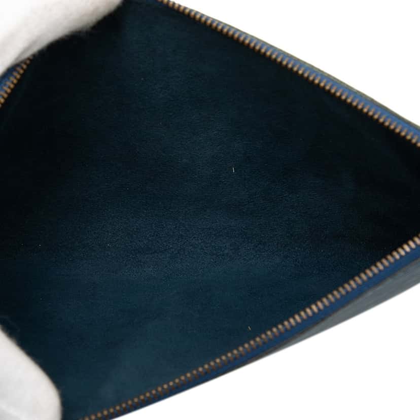 Louis Vuitton Epi Pochette Accessoires Blue Leather Very good condition - Model View
