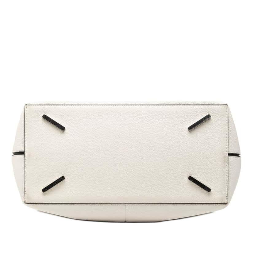 Loewe Paulas Ibiza Printed Leather T 22 Bucket Bag White Leather Very good condition - Inside View