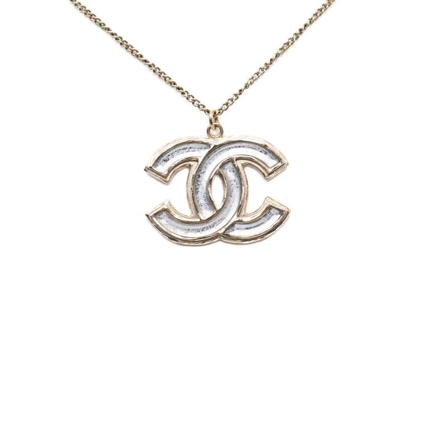 Chanel CC Gold Plated Resin Pendant Necklace Gold Metal Very good condition - Front View