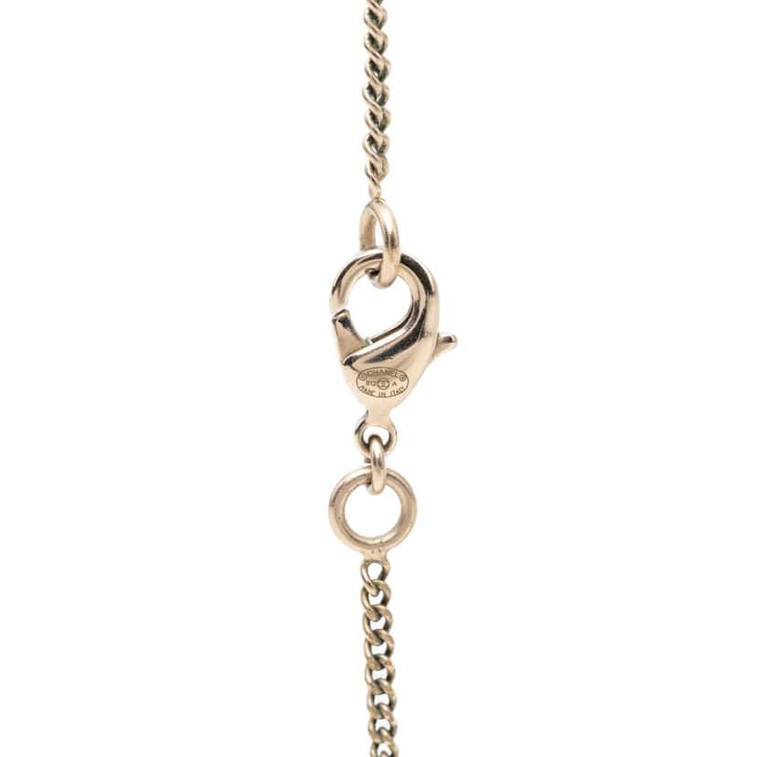 Chanel CC Gold Plated Resin Pendant Necklace Gold Metal Very good condition - Model View