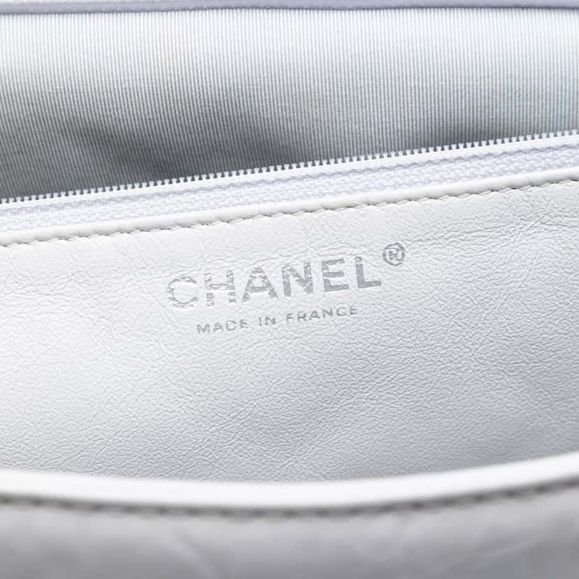 Chanel Maxi Quilted Aged Calfskin Reissue 2.55 Single Flap White Leather Very good condition - Box View