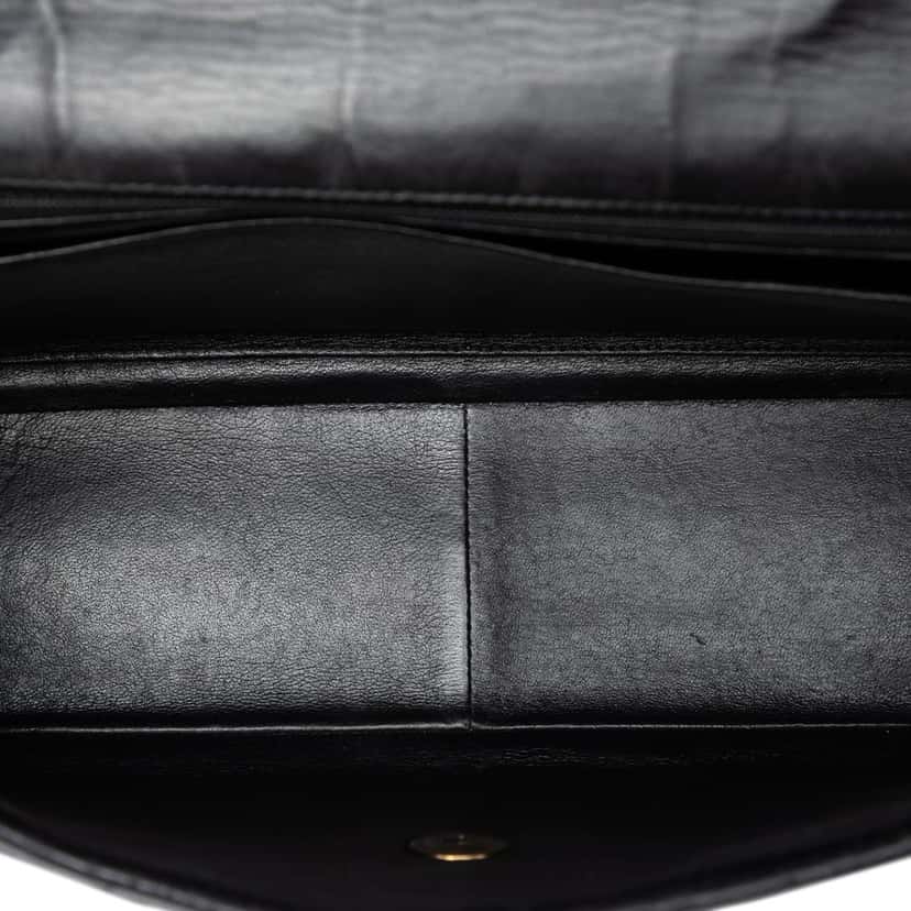 Chanel Jumbo XL Classic Lambskin Single Flap Black Leather Very good condition - Model View