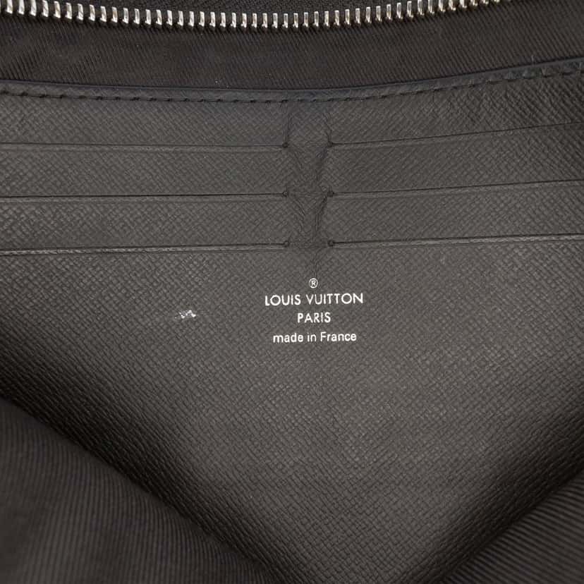 Louis Vuitton Damier Graphite Pochette Voyage MM Black Very good condition - Box View