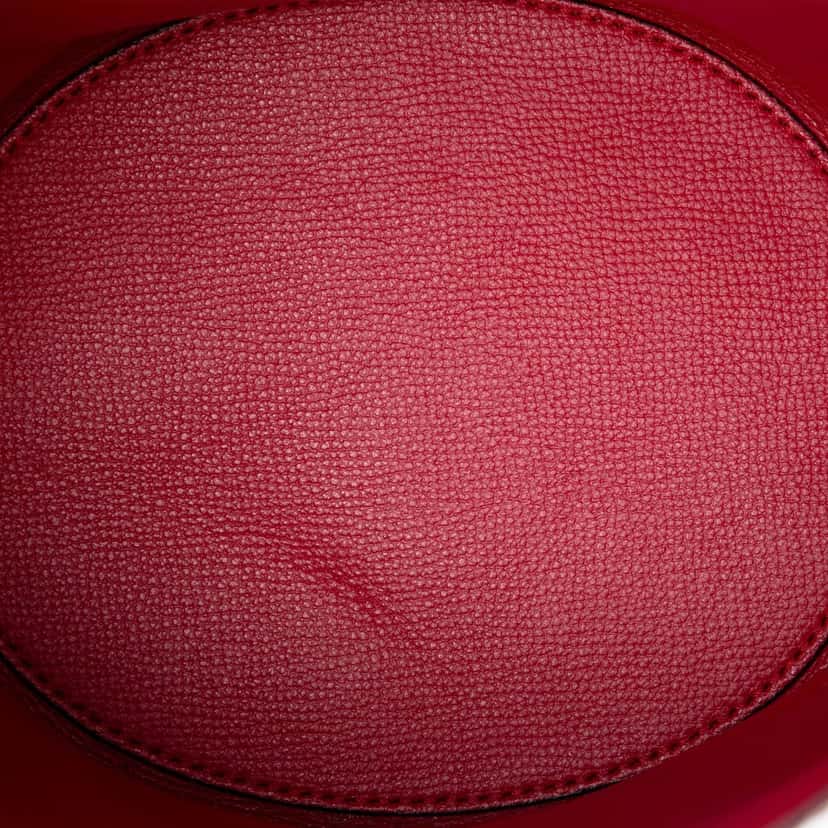 Burberry Haymarket Check Coated Canvas Lorne Bucket Bag Beige Very good condition - Model View
