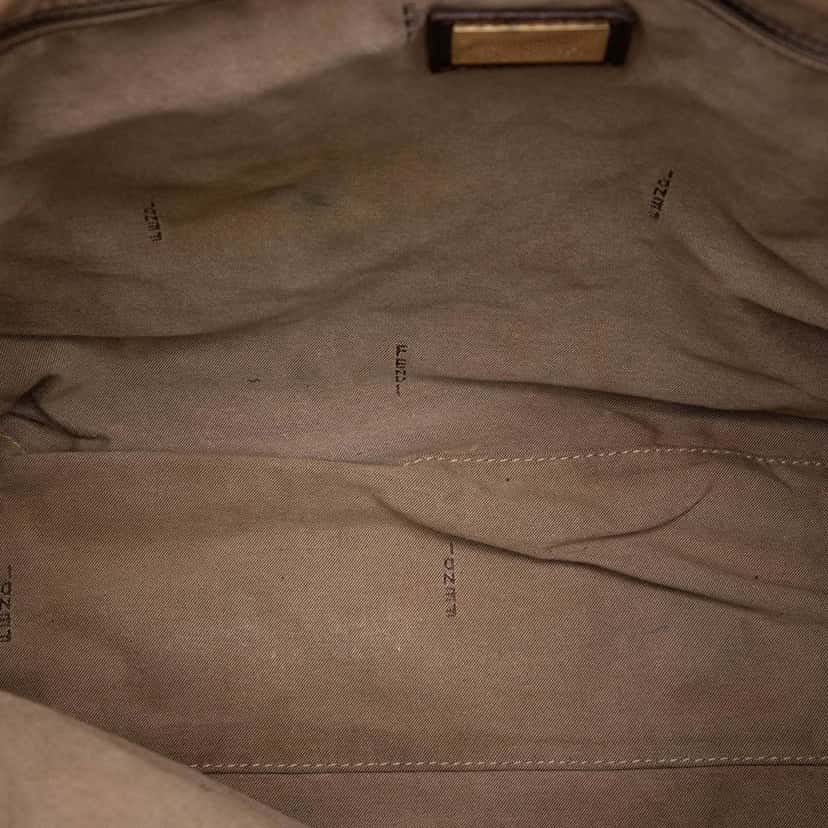 Fendi Zucchino Canvas Tote Beige Very good condition - Model View