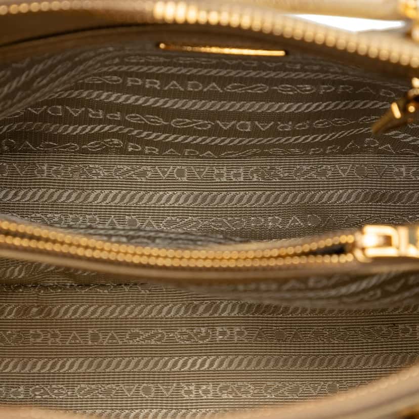 Prada Small Saffiano Lux Promenade Satchel Gold Leather Very good condition - Model View