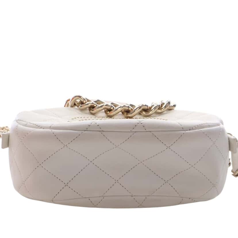 Chanel CC Quilted Studded Lambskin Round Camera Bag White Leather Very good condition - Box View