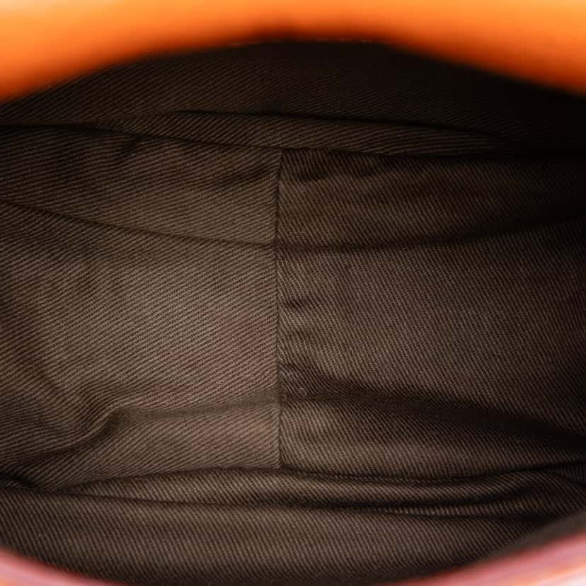 Chloé Small Grained Leather Marcie Saddle Crossbody Orange Leather Very good condition - Model View