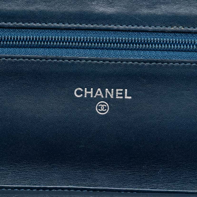 Chanel CC Caviar Wallet On Chain Blue Leather Very good condition - Box View
