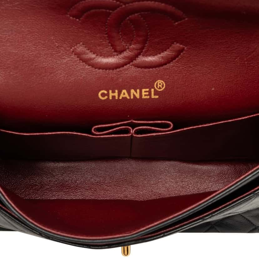 Chanel Small Classic Lambskin Double Flap Black Leather Very good condition - Model View