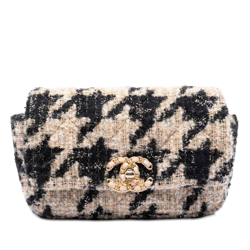 Chanel Houndstooth Tweed 19 Belt Bag Beige Very good condition - Front View