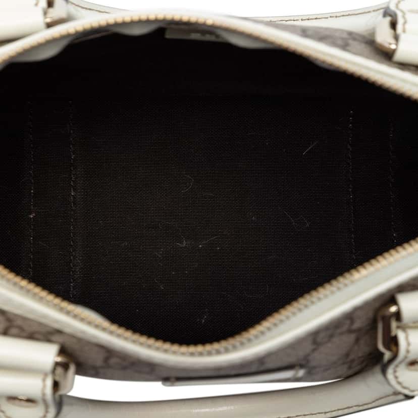 Gucci Small GG Supreme Joy Boston Bag Beige Very good condition - Model View