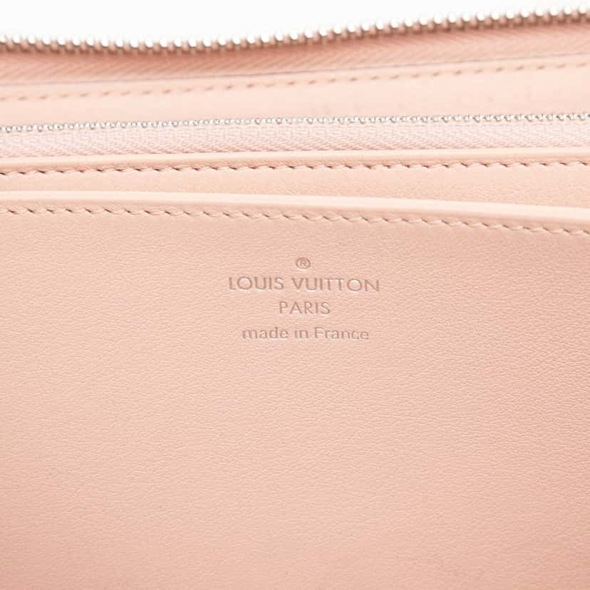Louis Vuitton Monogram Mahina Zippy Wallet Pink Leather Very good condition - Box View
