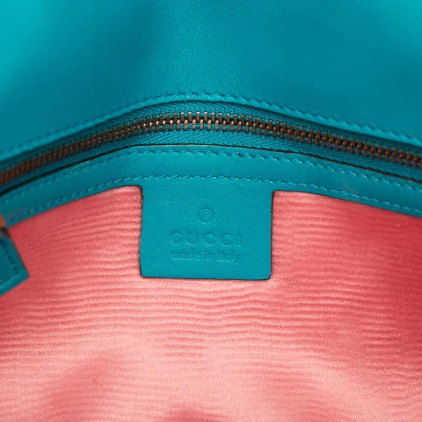 Gucci Medium GG Marmont Matelasse Velvet Shoulder Bag Blue Very good condition - Box View
