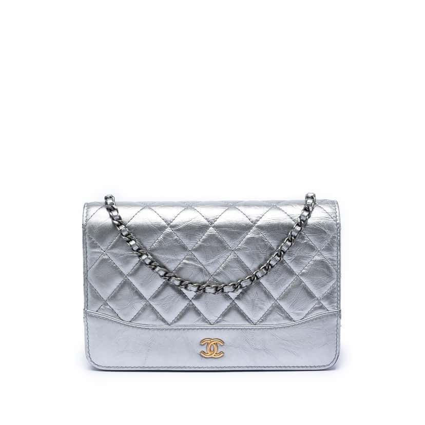 Chanel Quilted Aged Calfskin Gabrielle Wallet On Chain Silver Leather Very good condition - Front View