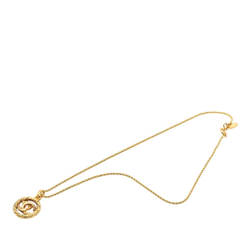 Chanel CC Gold Plated Round Pendant Necklace Gold Metal Very good condition - Front View