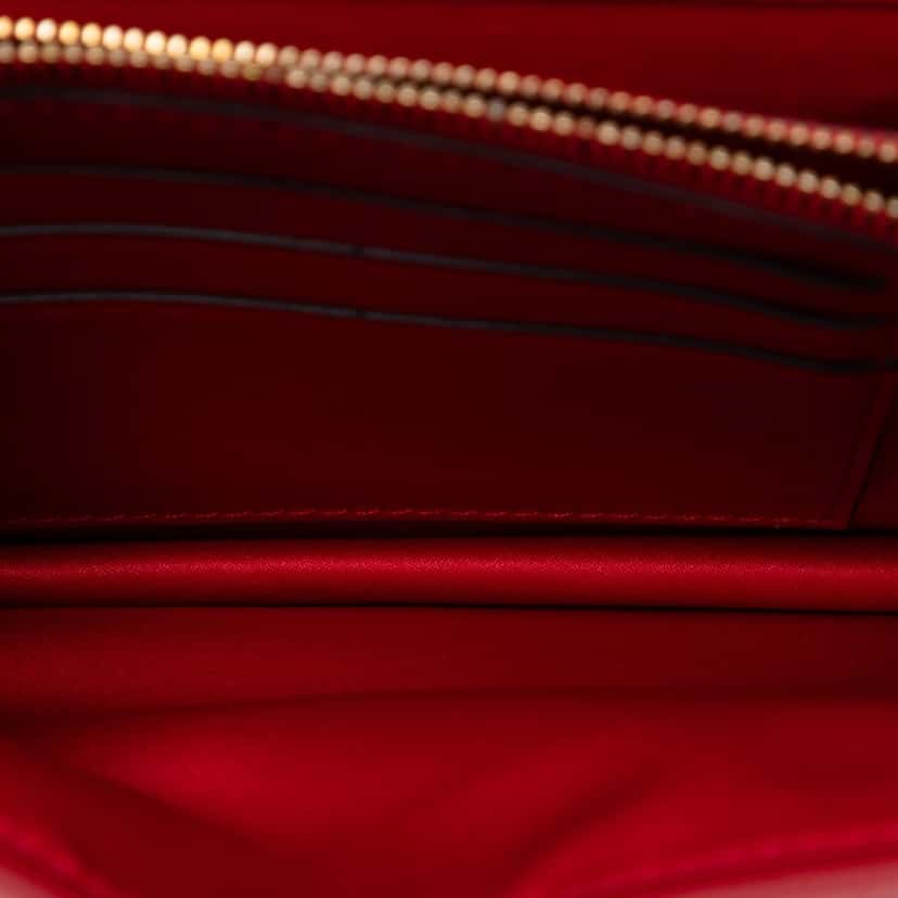 Valentino Leather Rockstud Chain Pouch Red Leather Very good condition - Model View