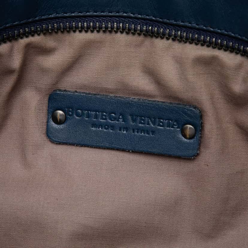Bottega Veneta Nappa Intrecciato VN Crossbody Blue Leather Very good condition - Box View
