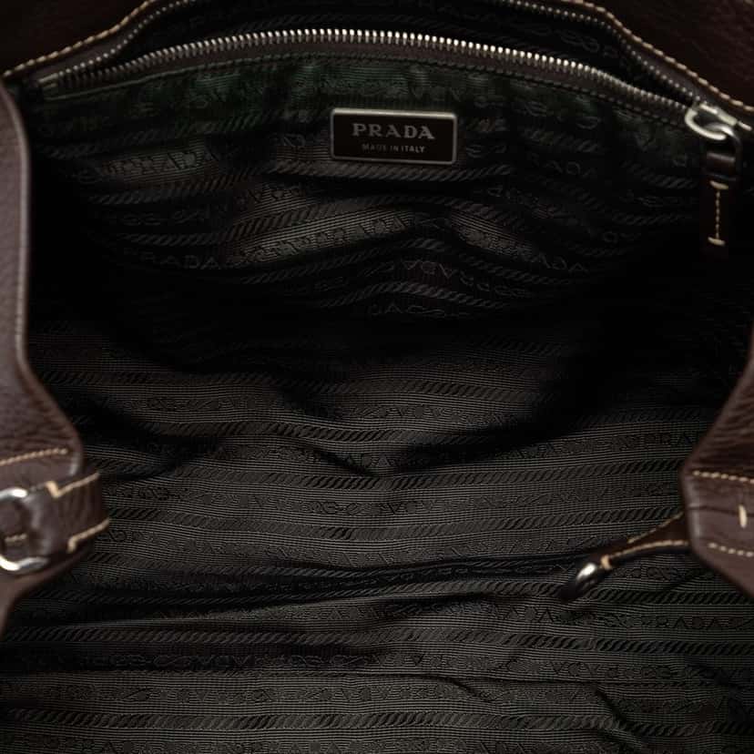 Prada Tessuto and Leather Tote Green Very good condition - Model View