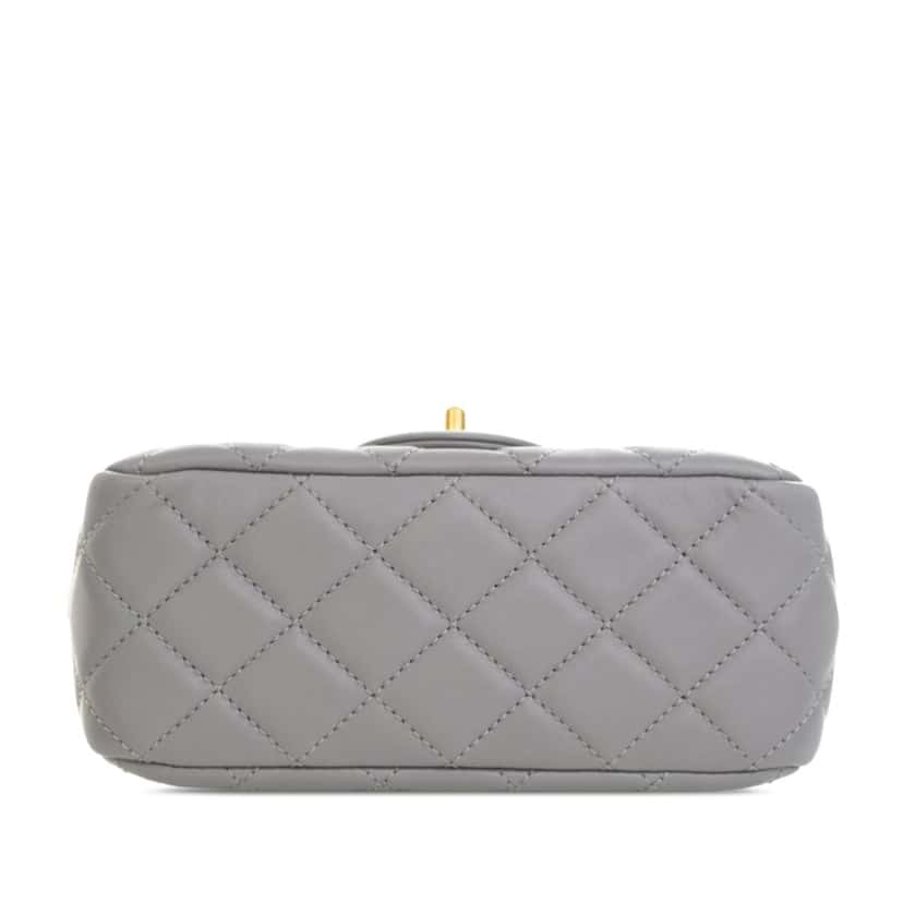 Chanel Mini Square Classic Lambskin Pearl Crush Single Flap Other Leather Very good condition - Model View