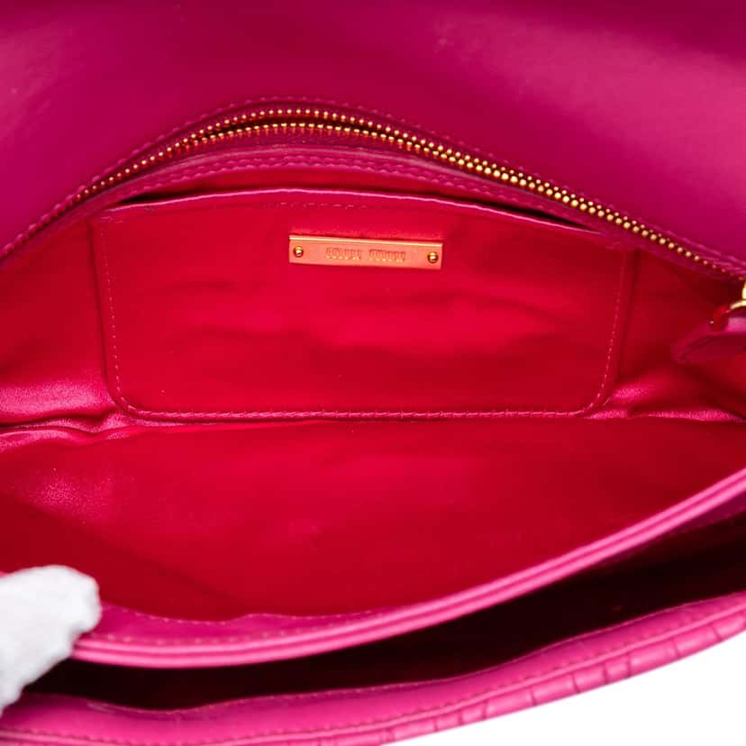 Miu Miu Matelasse Nappa Chain Shoulder Bag Pink Leather Very good condition - Model View