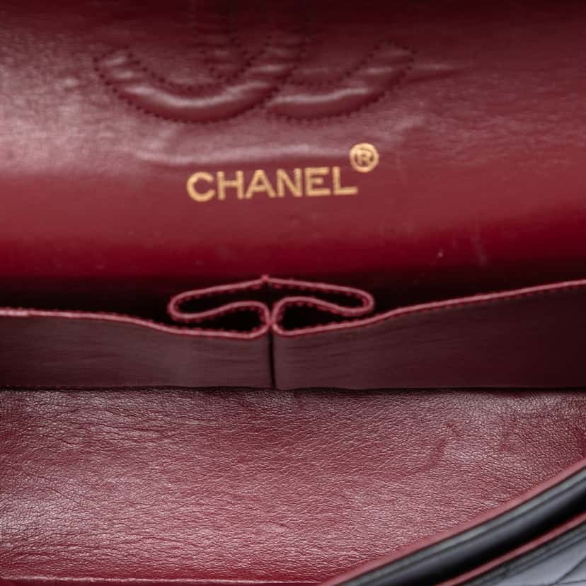 Chanel Small Classic Lambskin Double Flap Black Leather Very good condition - Model View