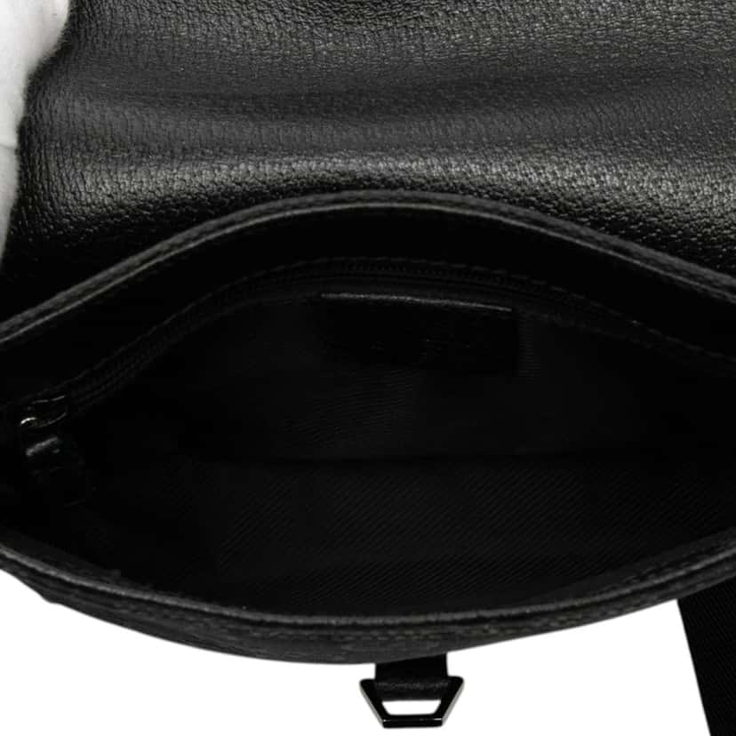 Gucci GG Canvas Jackie Belt Bag Black Very good condition - Model View