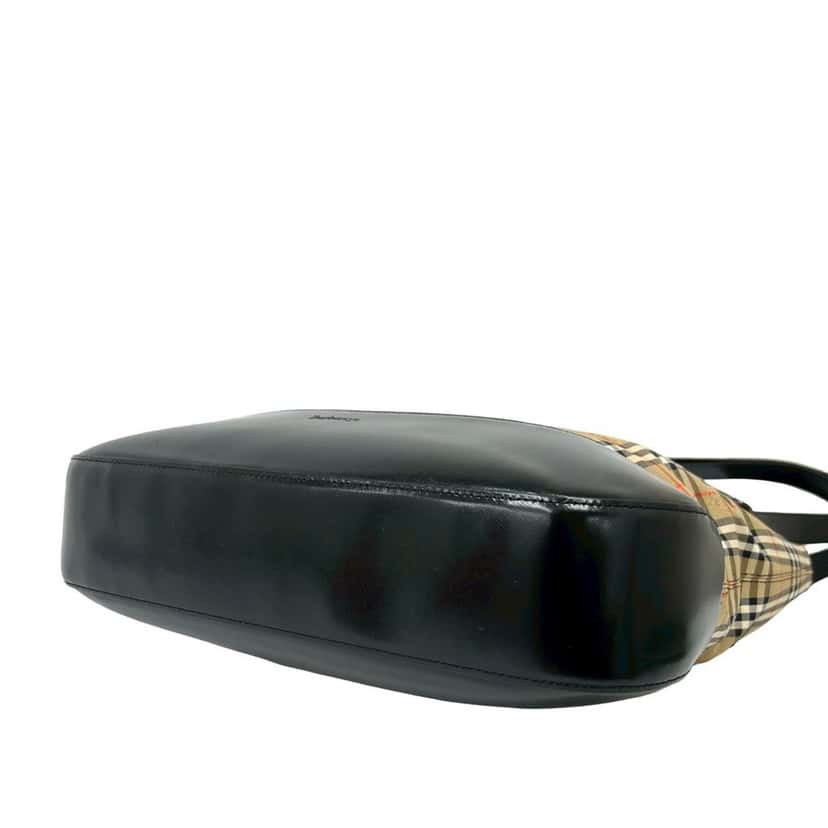 Burberry Haymarket Check Canvas Tote Beige Very good condition - Model View