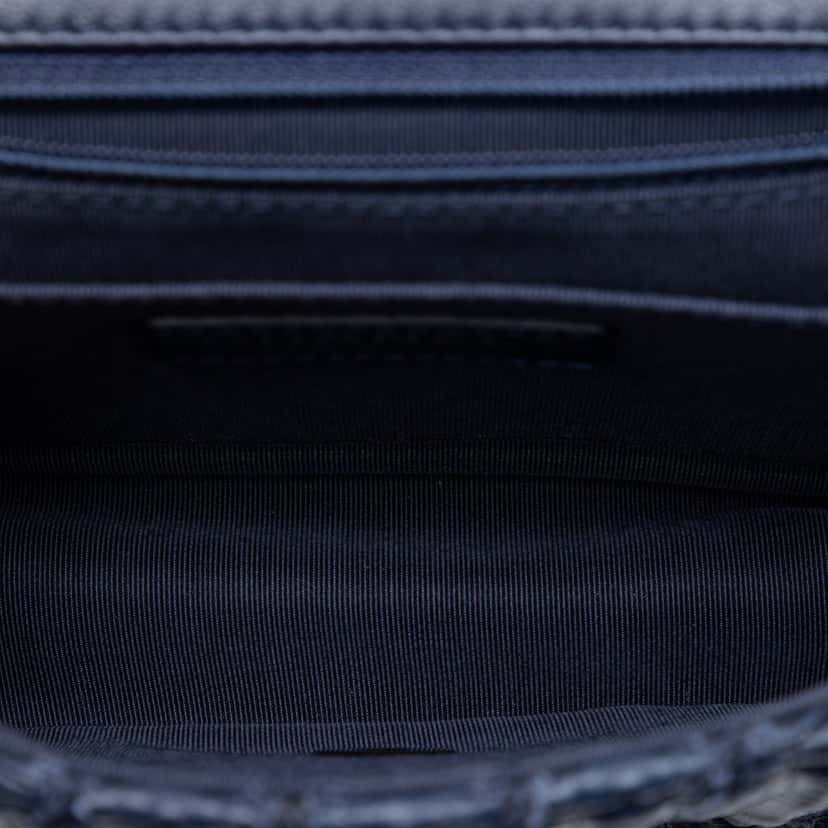 Chanel Paris Seoul Mini Crochet Lambskin Single Flap Blue Leather Very good condition - Model View
