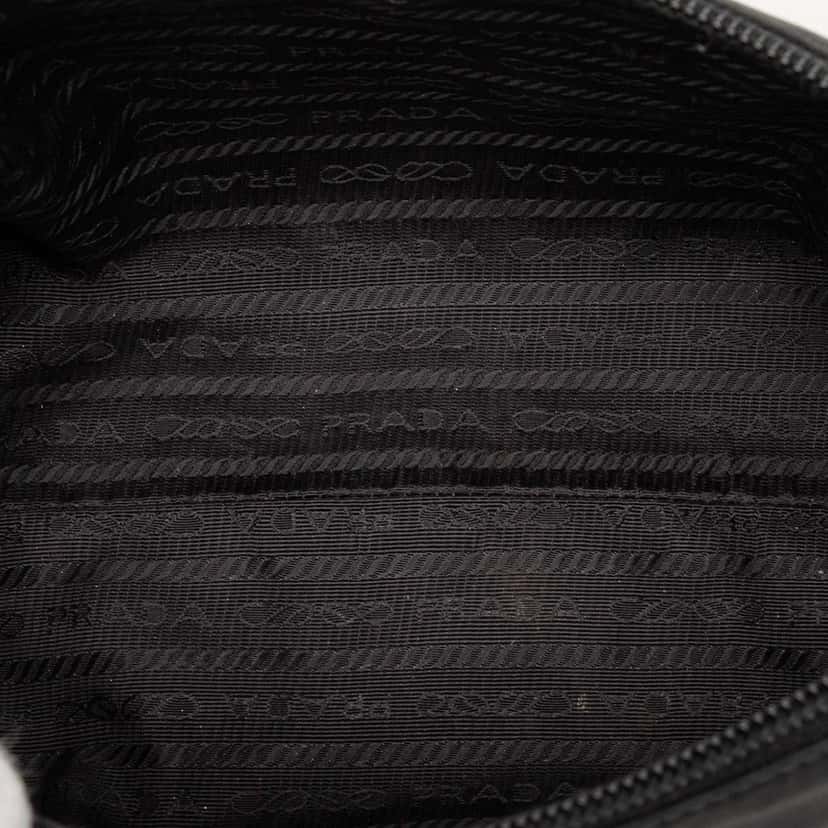 Prada Tessuto Pouch Black Very good condition - Model View
