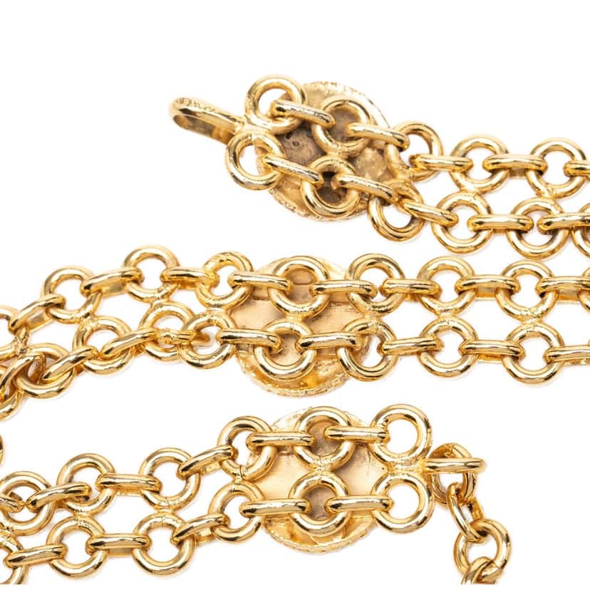 Chanel CC Gold Plated Clover Medallion Chain Belt Gold Metal Very good condition - Model View