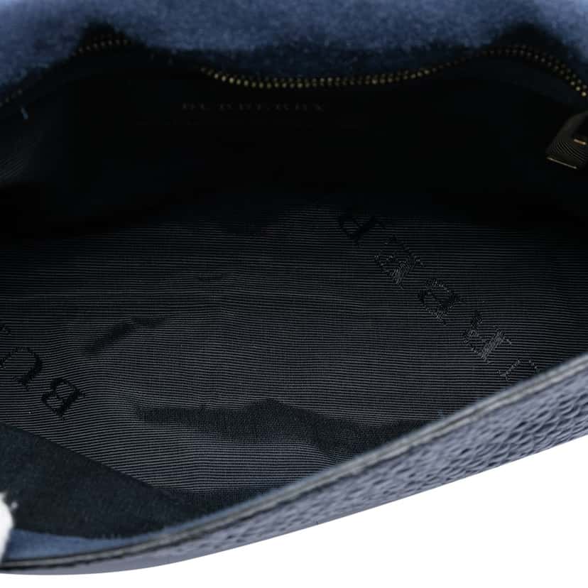 Burberry Medium Grained Calfskin Mildenhall Crossbody Blue Leather Very good condition - Model View