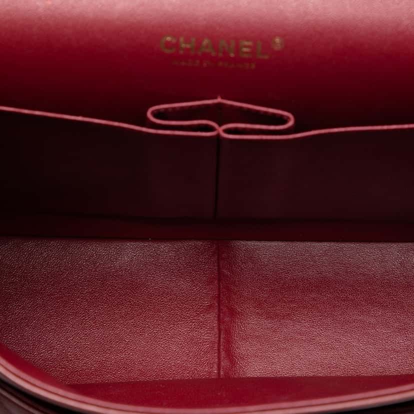 Chanel Jumbo Classic Lambskin Double Flap Red Leather Very good condition - Model View