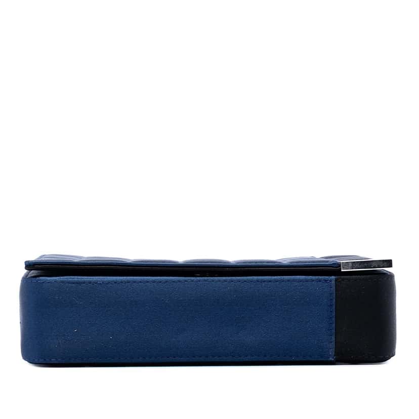 Chanel Mini Chocolate Bar Satin Shoulder Bag Blue Very good condition - Inside View