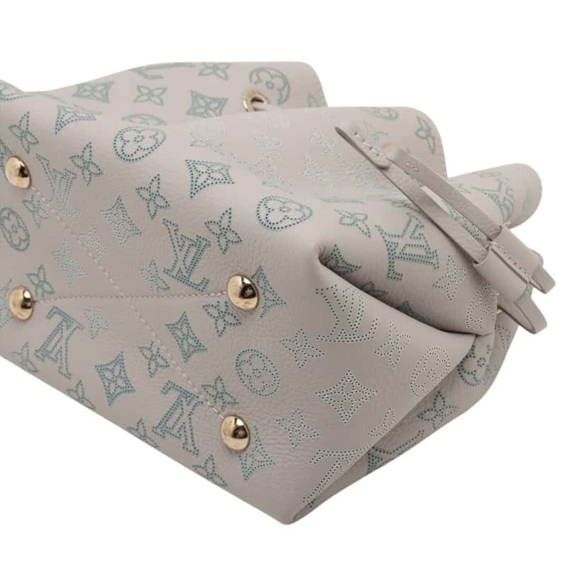 Louis Vuitton Monogram Mahina Flight Mode Bella Other Leather Very good condition - Model View